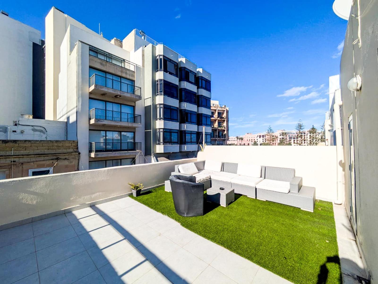 St Julians Penthouse Apartment