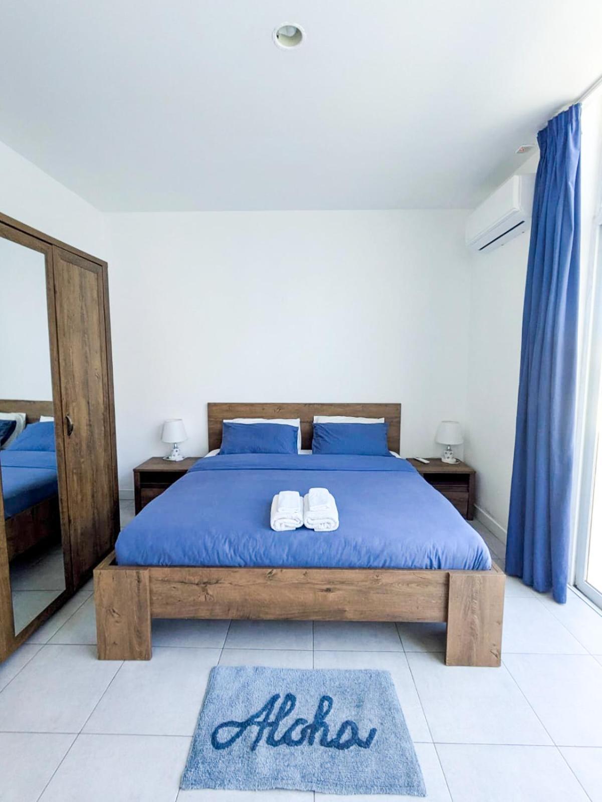 St Julians Penthouse Apartment *
